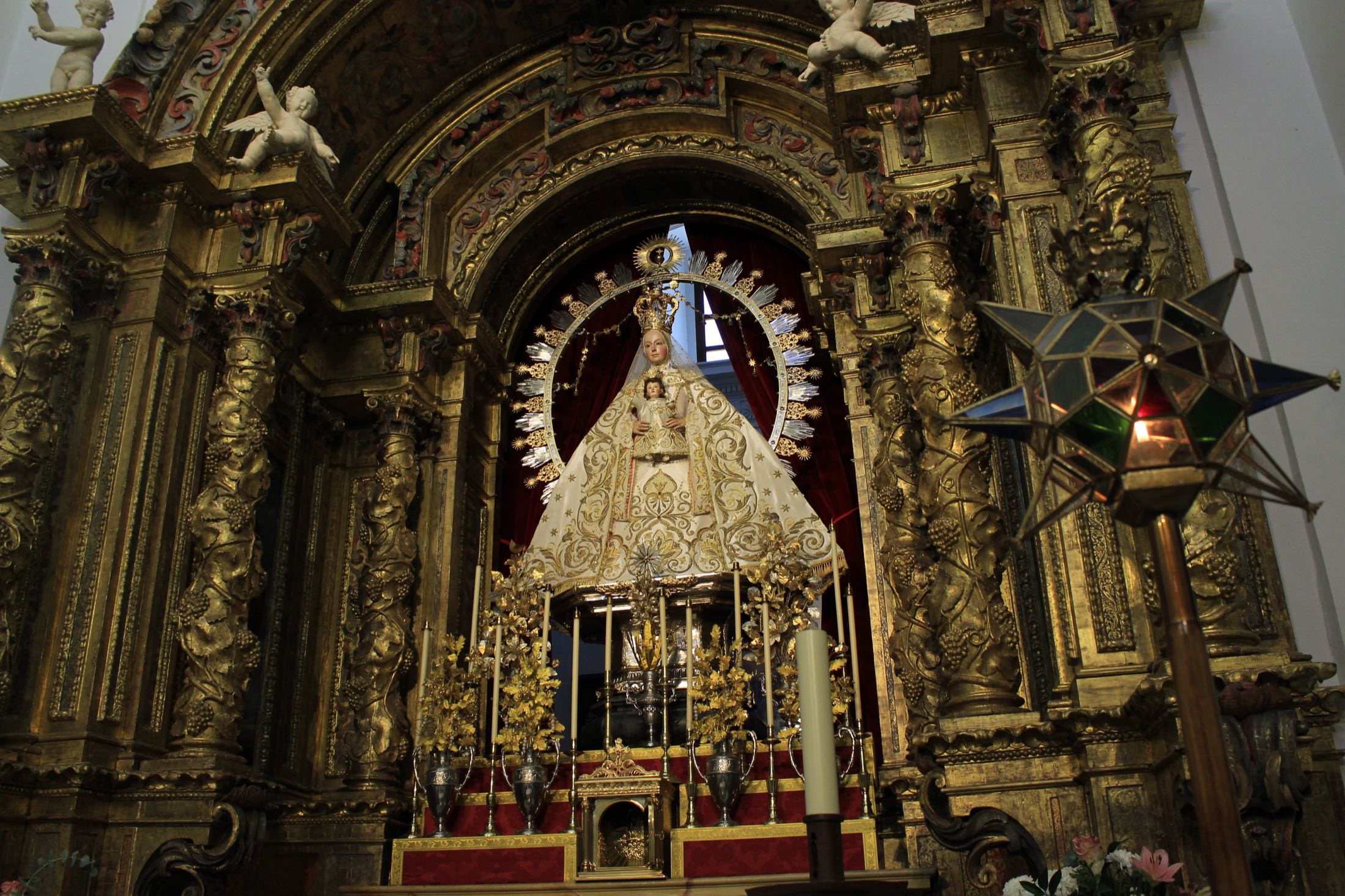 Virgen de la Estrella en su Altar durante el Aniversario de la Coronación