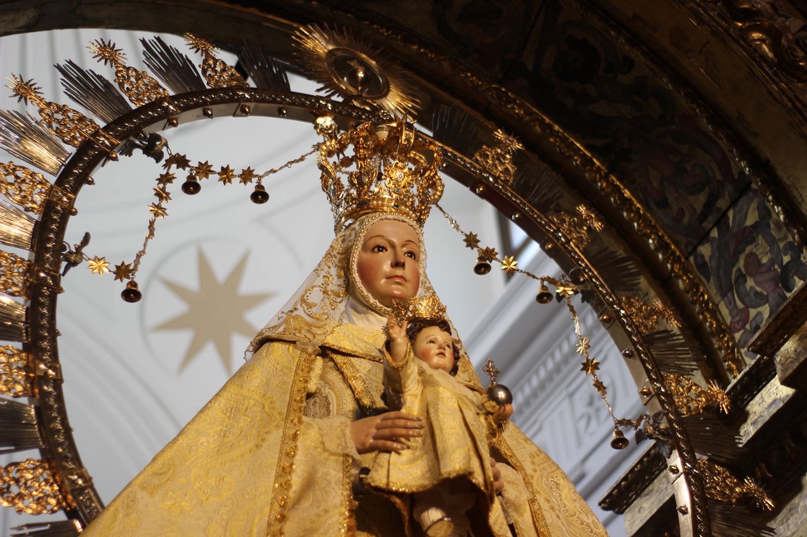 Virgen de la Estrella de Toledo vestida para la Pascua 3