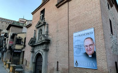 Una gran lona dará la Bienvenida al Obispo Francisco Cerro