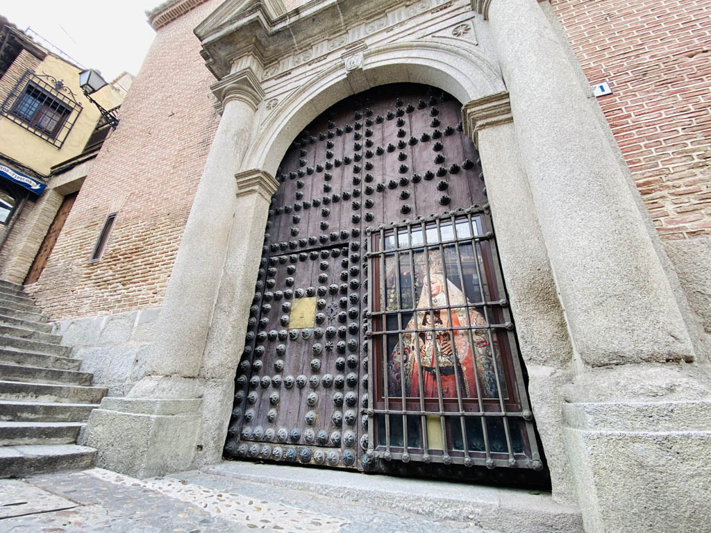 CERRADA LA CAPILLA_01