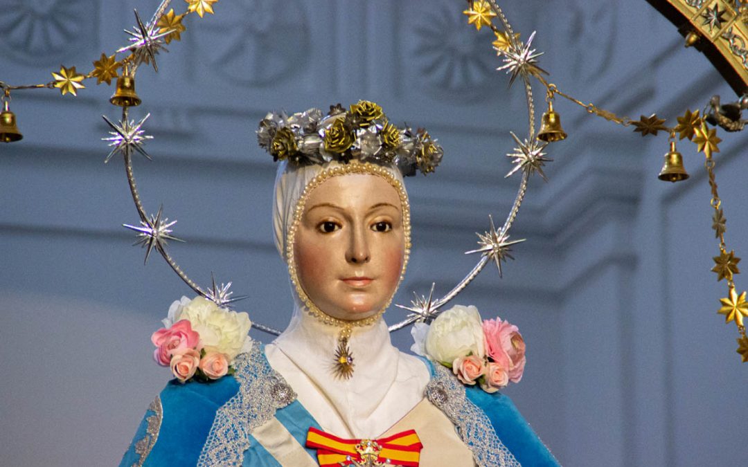 Ntra. Sra. de la Estrella vestida para la festividad de la Inmaculada