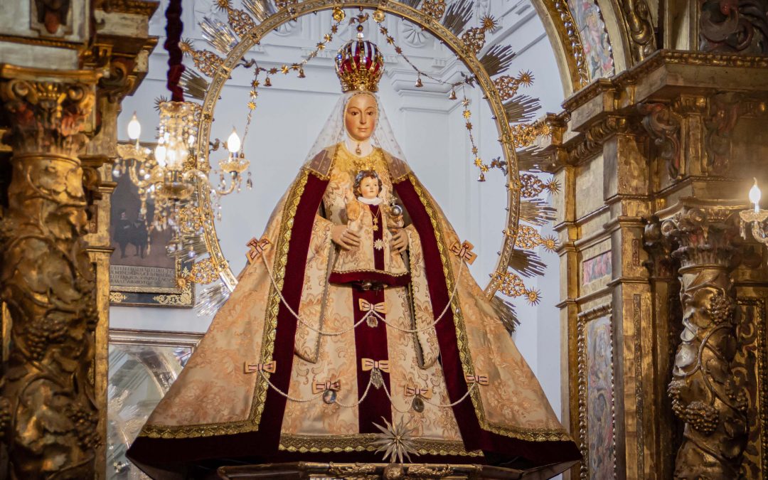 Recuperado el manto de valenciana para Nuestra Señora de la Estrella.